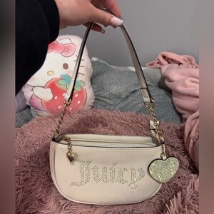 Cream Color Juicy Couture shoulder bag!💛🤍